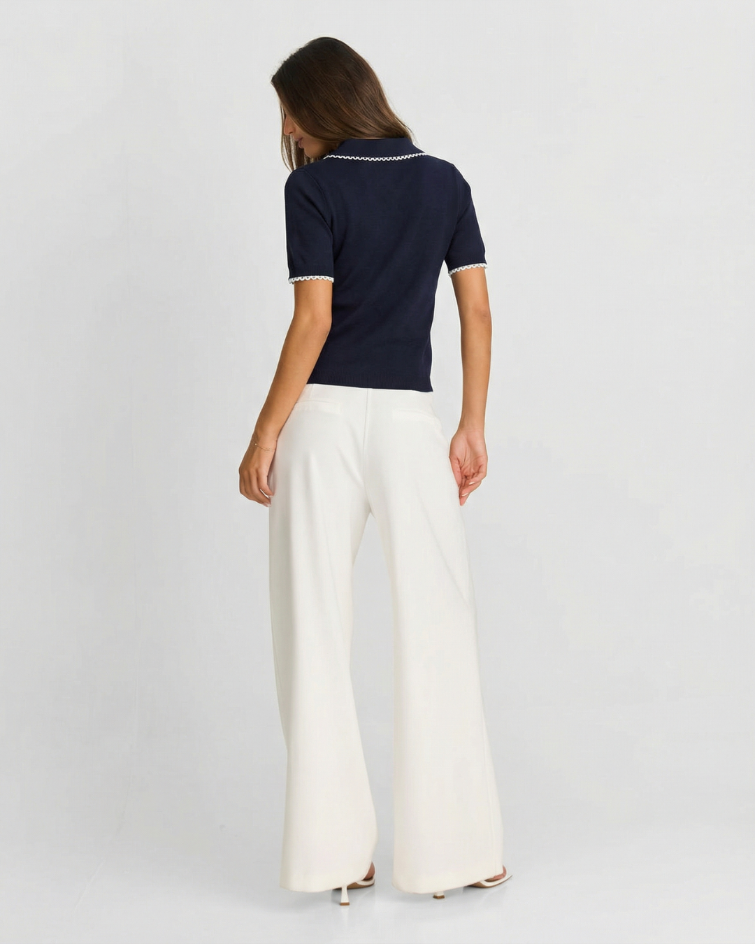 Contrast Collar Fitted Knit Top