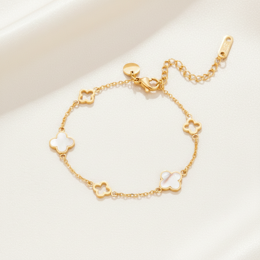 White Shell Clover Bracelet | Gold-Plated