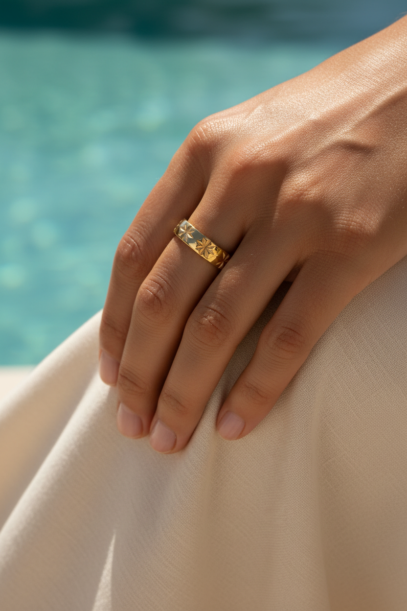 Starburst Band Ring | Gold-Plated | Ivory Nova
